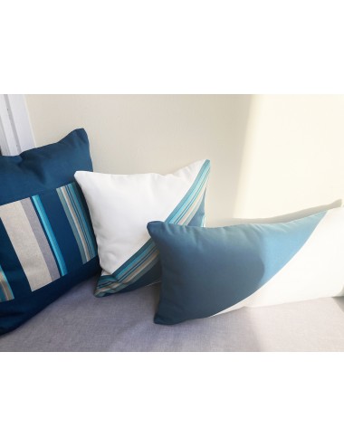 Coussin extérieur imperméable bleu canard 60x30